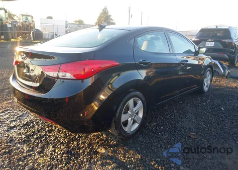 2013 Hyundai Elantra Gls z USA, uszkodzony, nr VIN 5NPDH4AE5DH315896